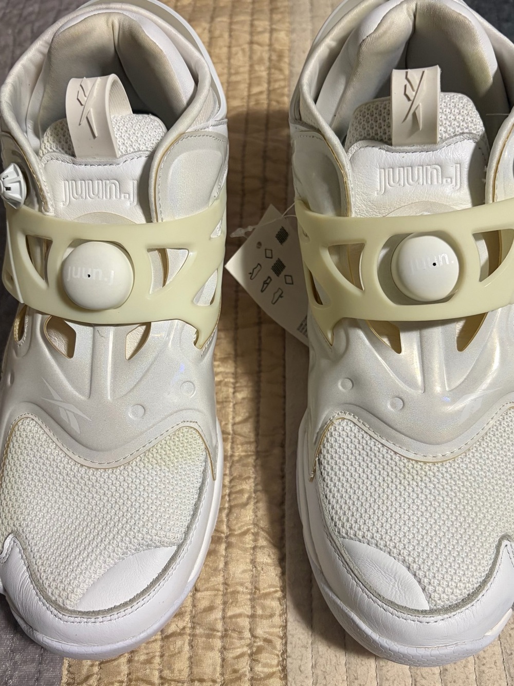 Juun.J White Athletic Sneakers with Cream Strap